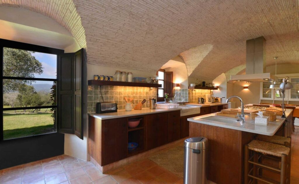 2005_SIN_3_Hb_Montras_Girona_kitchen-2-1200x738